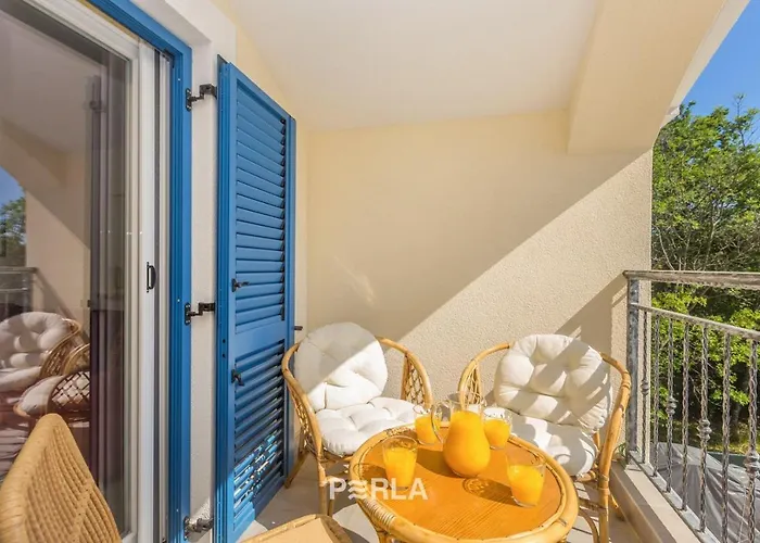 House Briny In A Quiet Location On Krk Island, Beautiful 4* Pinezići