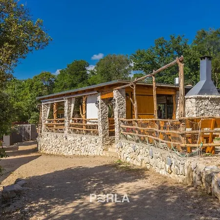 House Briny In A Quiet Location On Krk Island, Beautiful 4* Pinezići